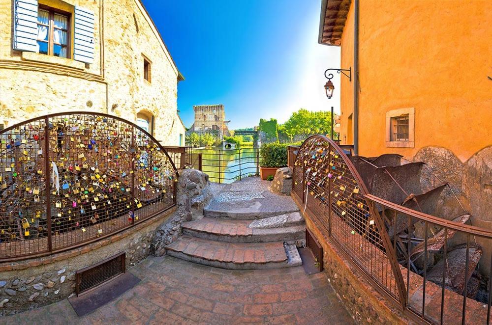 Casa Magenta Apartment 3 Valeggio sul Mincio Dış mekan fotoğraf